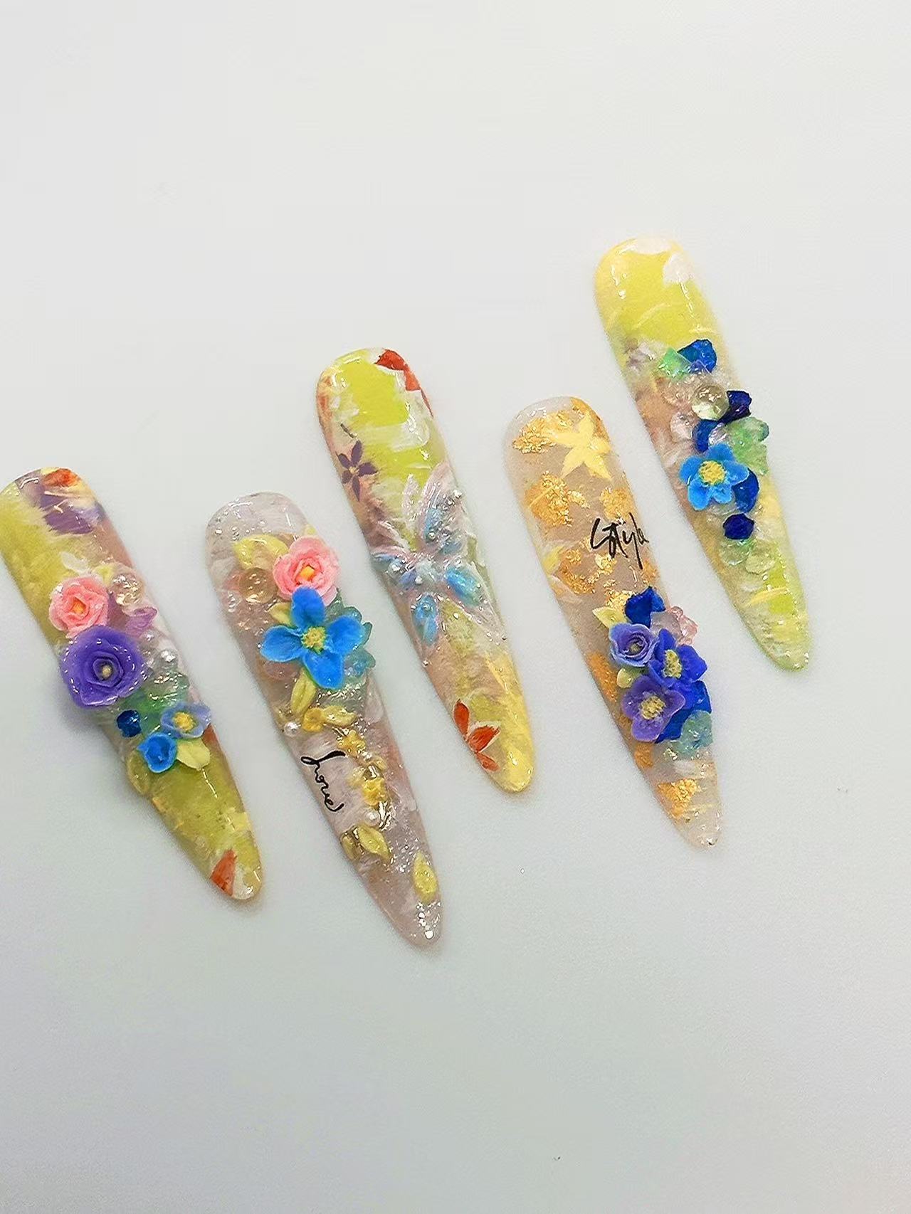 Vintage Oil Painting 3D Floral Stiletto Press On Nails - handmade custom press-on nails detail gallery photo