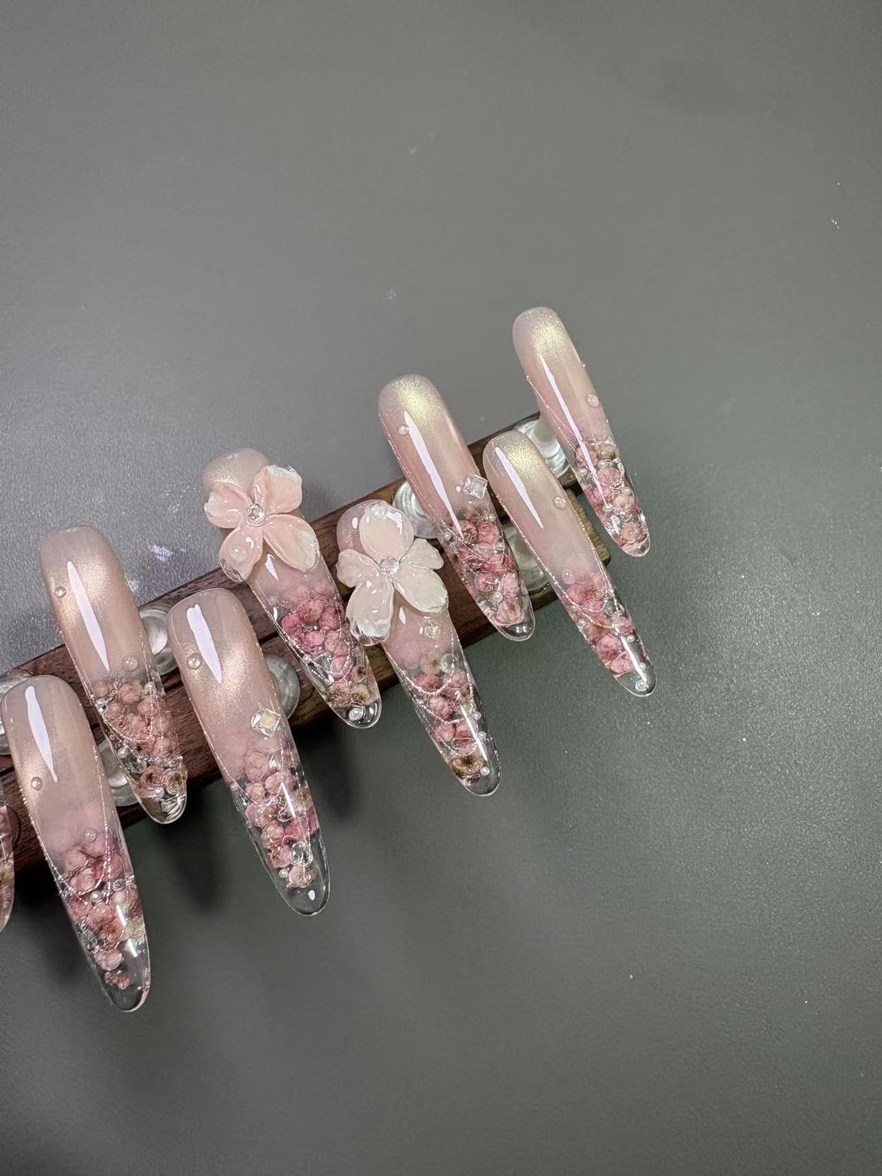 Nude Shimmer Dried Flower 3D Floral Long Stiletto Press On Nails - handmade custom press-on nails detail gallery photo