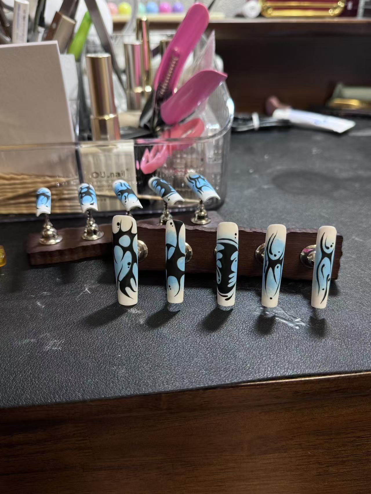 Blue Smoke Abstract Line Duck Bill Press On Nails - handmade custom press-on nails detail gallery photo