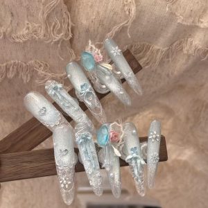 Ice Snow Lace Bow Press On Nails