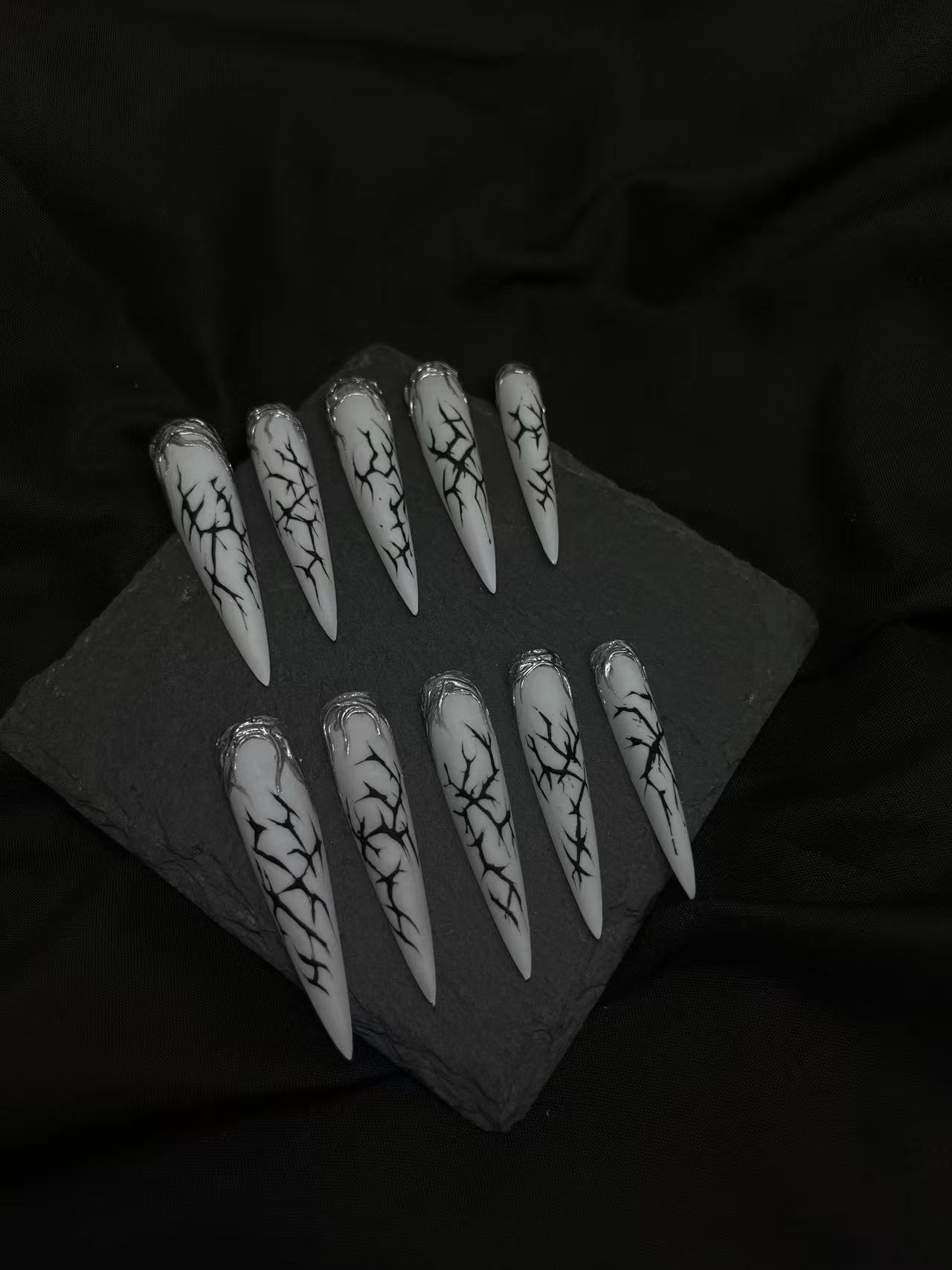 Withered Wood Crack Silver Edge Long Stiletto Press On Nails - Image 2