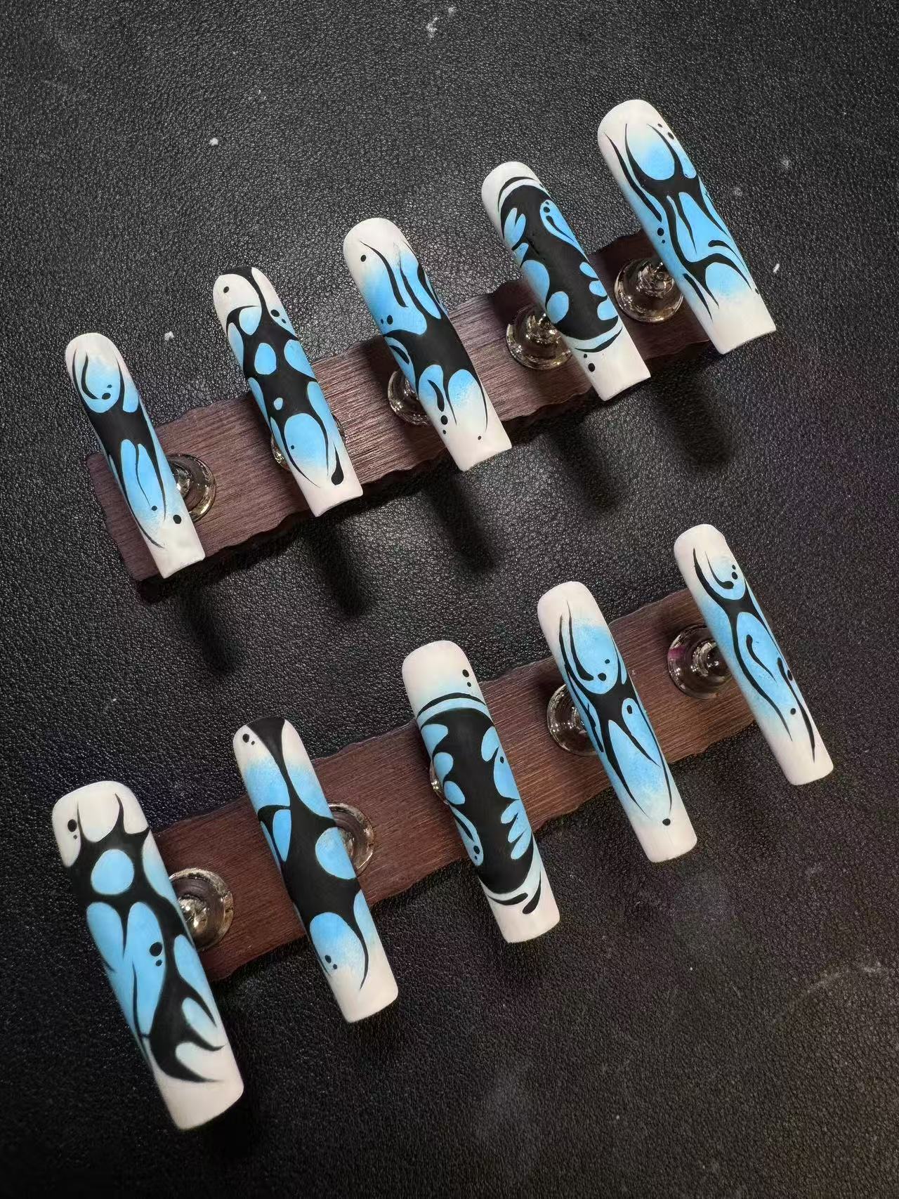 Blue Smoke Abstract Line Duck Bill Press On Nails - handmade custom press-on nails detail gallery photo