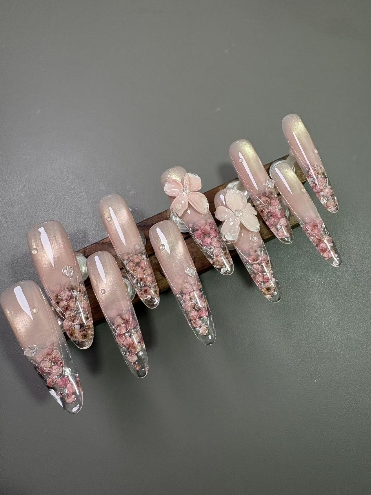Nude Shimmer Dried Flower 3D Floral Long Stiletto Press On Nails - handmade custom press-on nails detail gallery photo