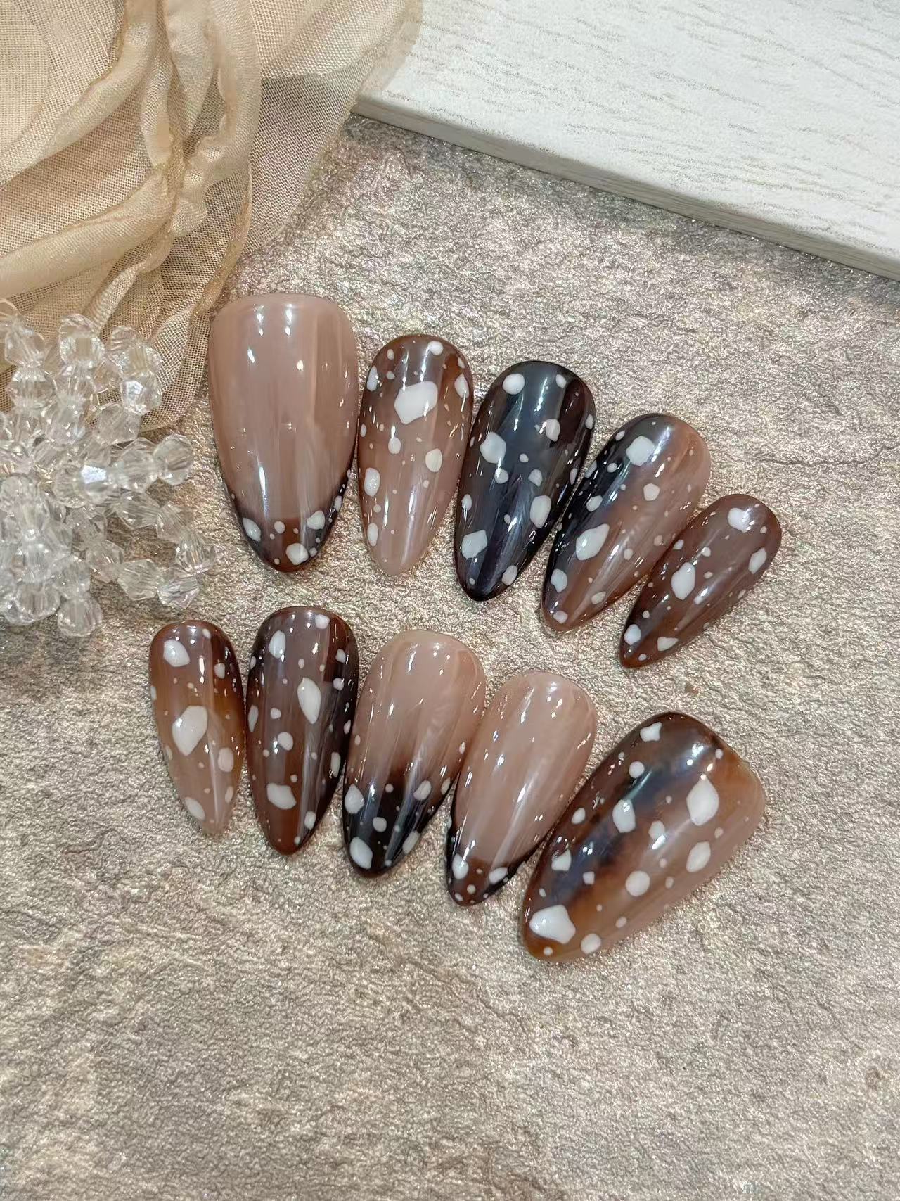 Coffee Gradient White Spot Almond Press On Nails - handmade custom press-on nails detail gallery photo