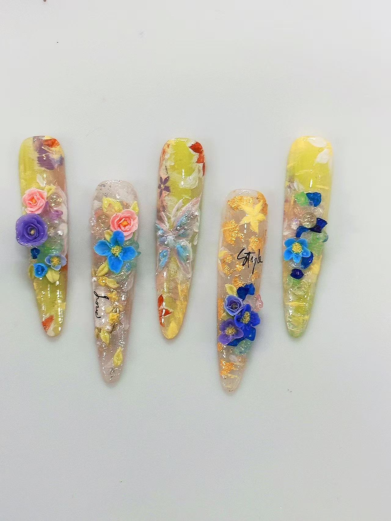 Vintage Oil Painting 3D Floral Stiletto Press On Nails - handmade custom press-on nails detail gallery photo