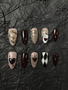 Burgundy Ace Heart Vintage Poker Almond Press On Nails detail view